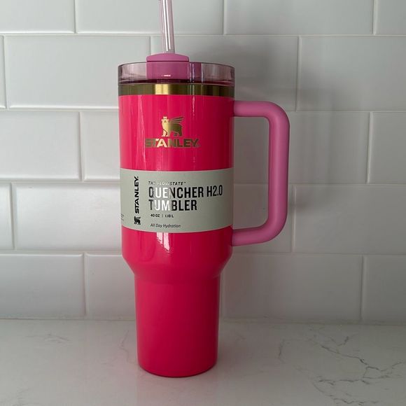 Stanley The Quencher H2.0 Flowstate™ Tumbler 40 OZ in Pink Parade